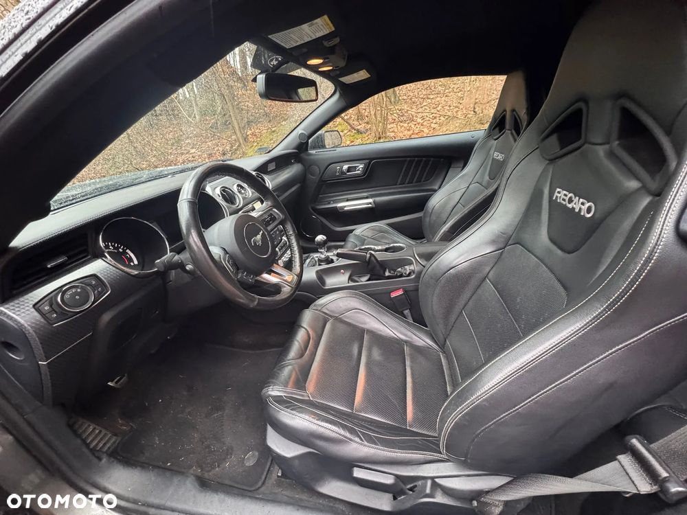 Ford Mustang 5.0 V8 GT - 13