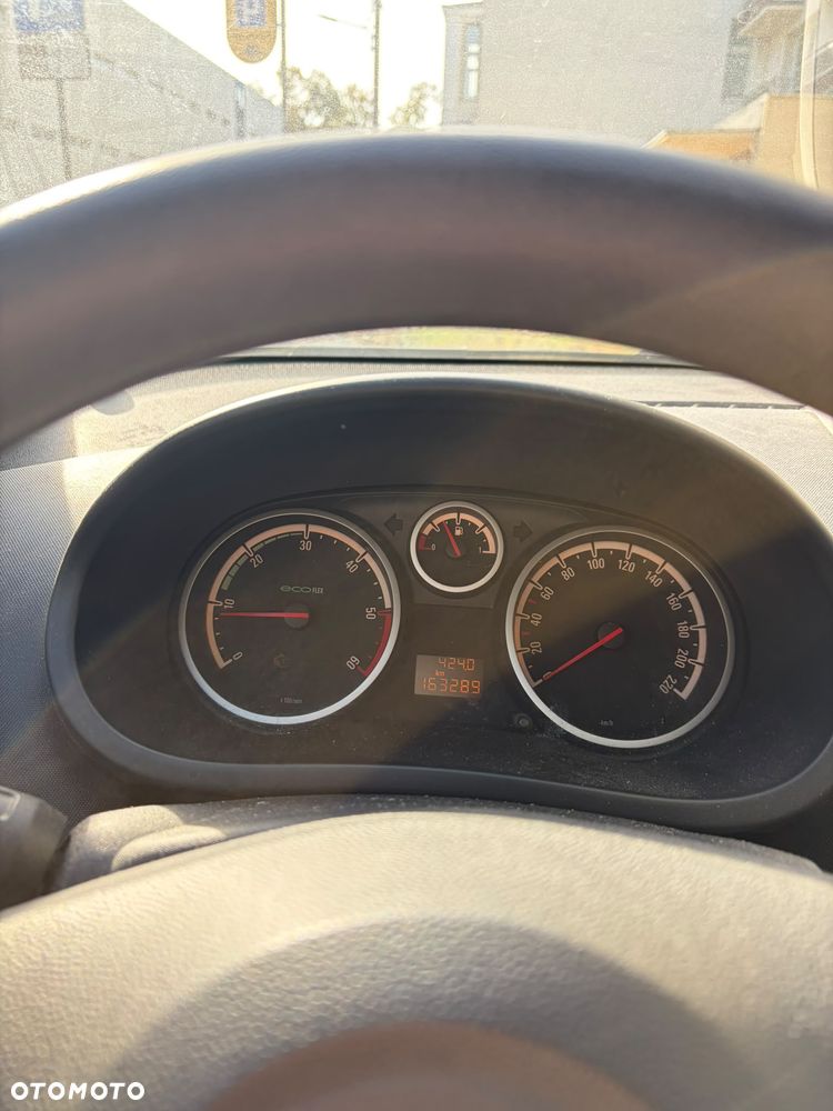 Opel Corsa - 16