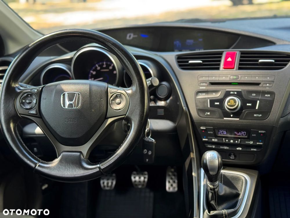 Honda Civic 1.8 Executive NAVI - 4