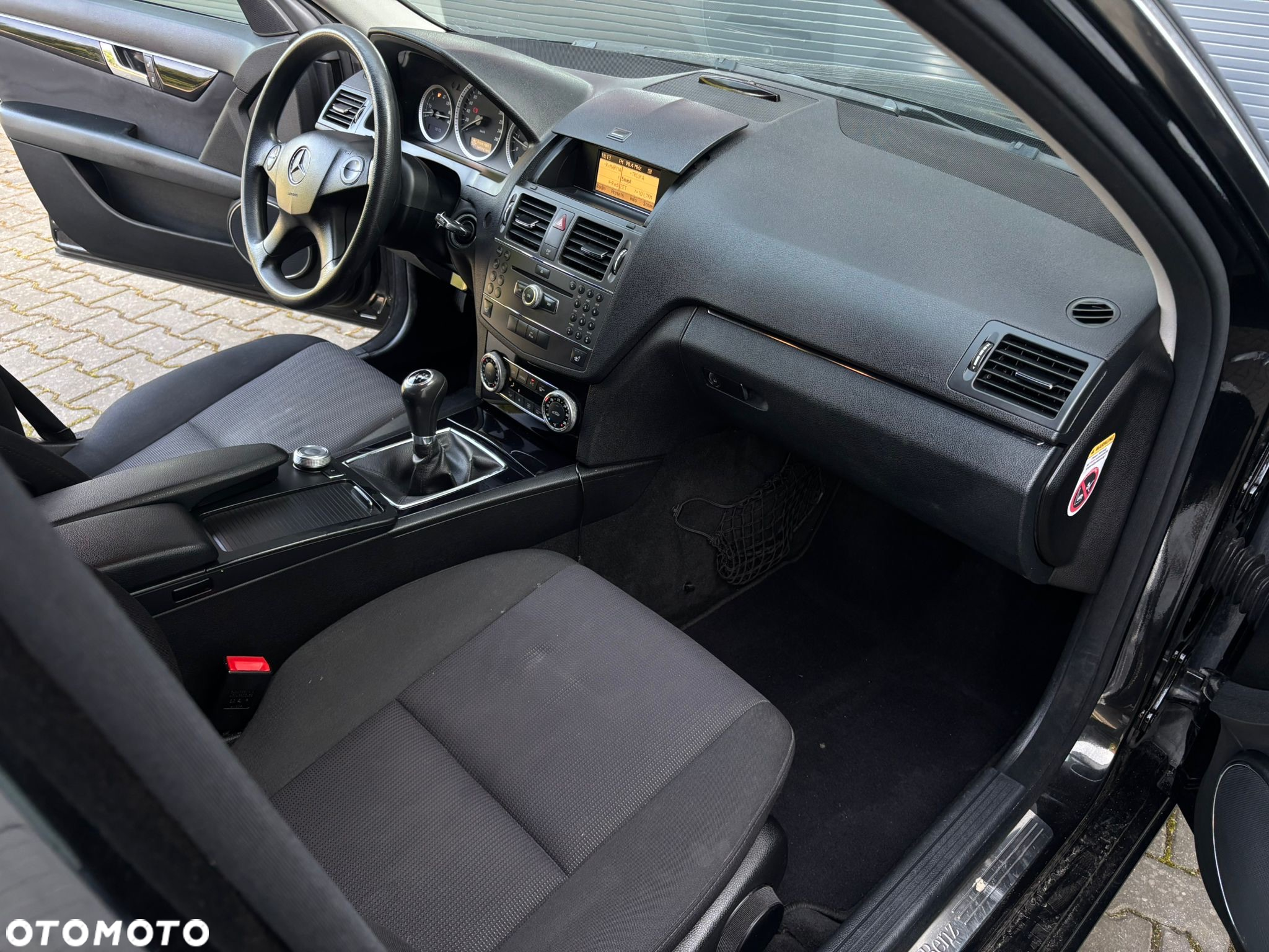 Mercedes-Benz Klasa C 200 CDI DPF BlueEFFICIENCY SPORT EDITION - 18