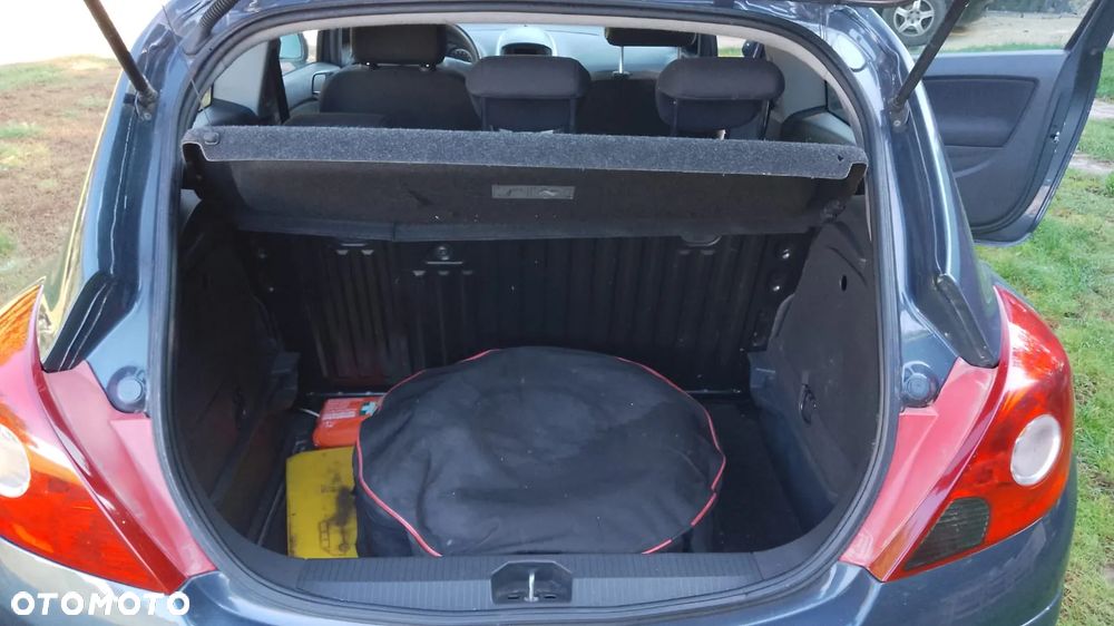 Opel Corsa 1.2 16V Cosmo - 14