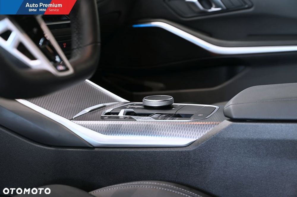 BMW Seria 3 318i - 9