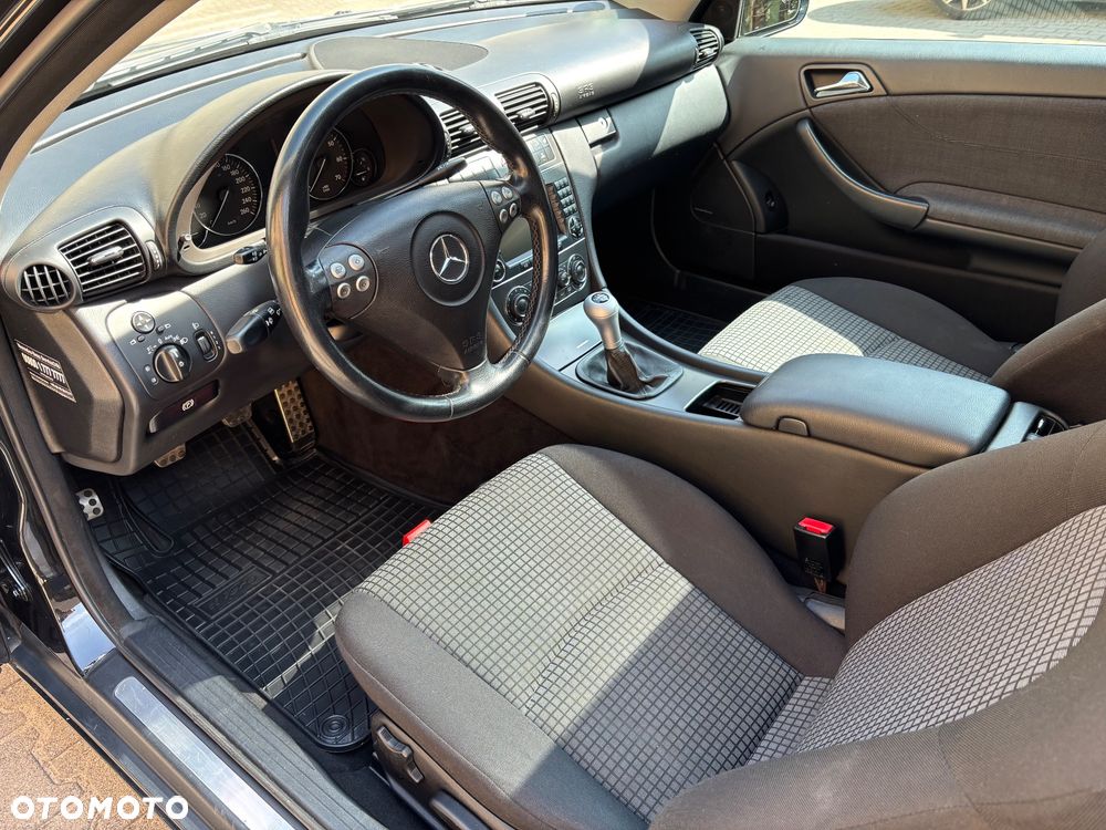Mercedes-Benz Klasa C 230 Avantgarde Sport Edition - 12