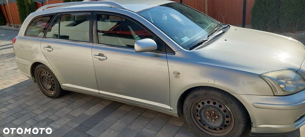 Toyota Avensis 2.0 D-4D Combi - 3