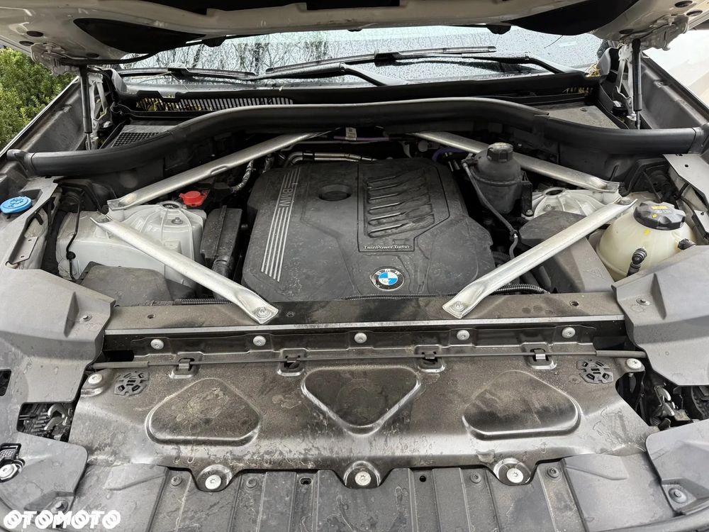 BMW X5 xDrive40i - 12