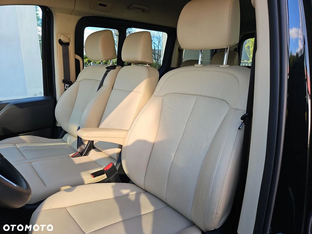 Hyundai Staria 1.6 T-GDI HEV Smart VIP - 11