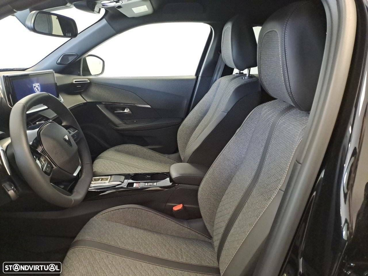Peugeot 2008 1.2 PureTech Allure EAT8 - 9