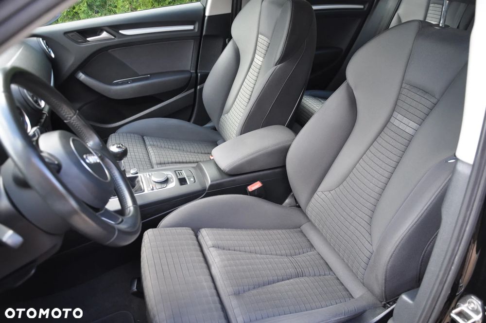 Audi A3 Sportback 1.4 TFSI Ambiente - 12