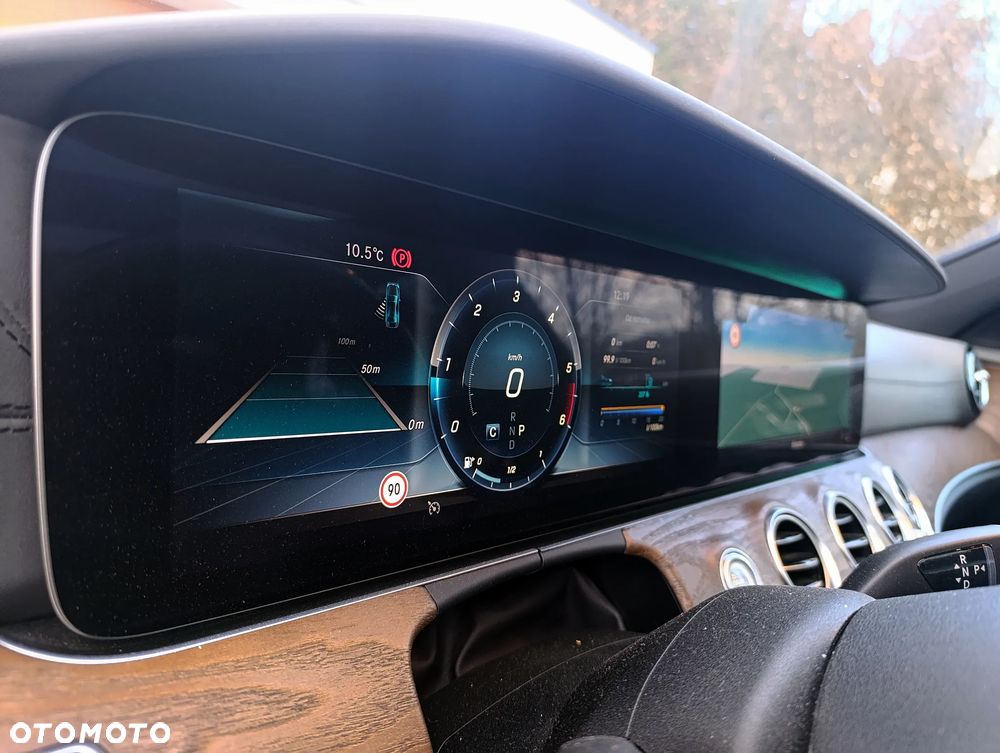 Mercedes-Benz Klasa E - 20