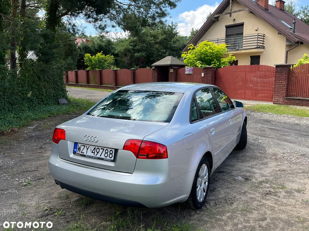 Audi A4 Limousine - 7