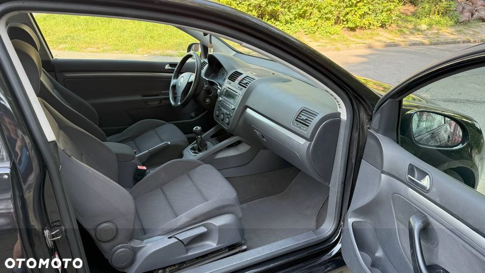 Volkswagen Golf 1.6 FSI Comfortline - 8