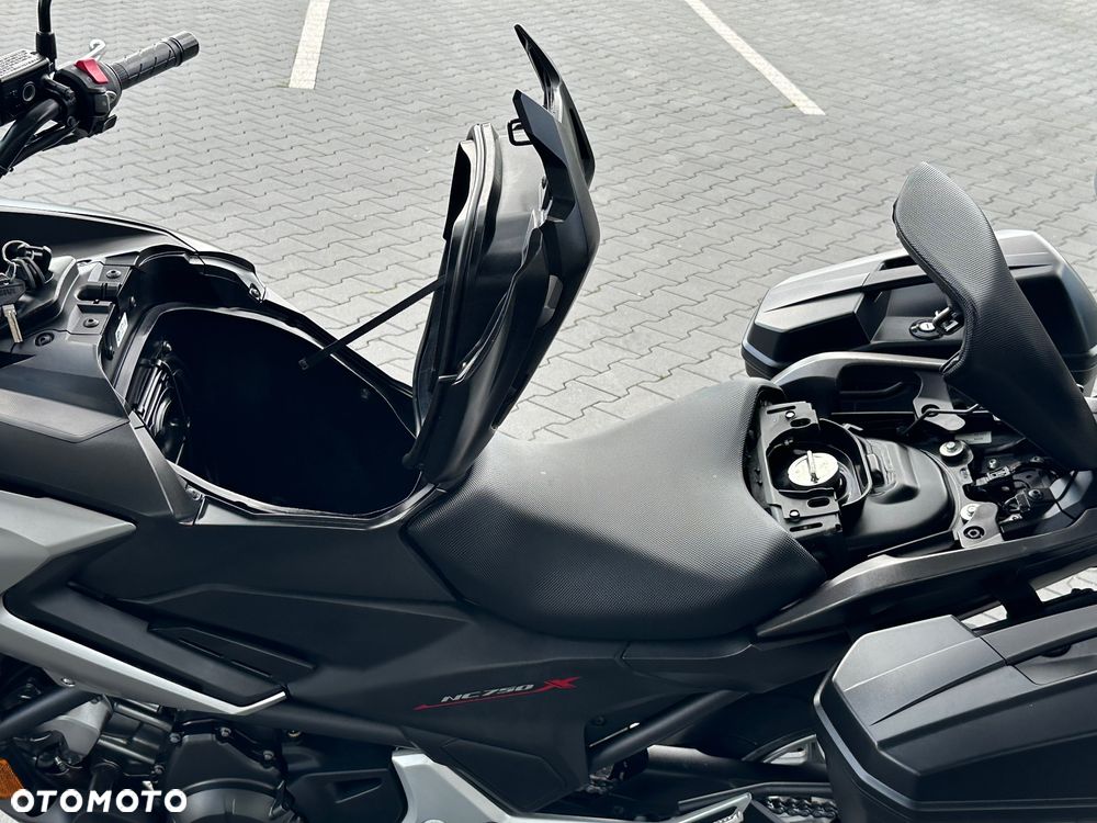Honda NC - 25