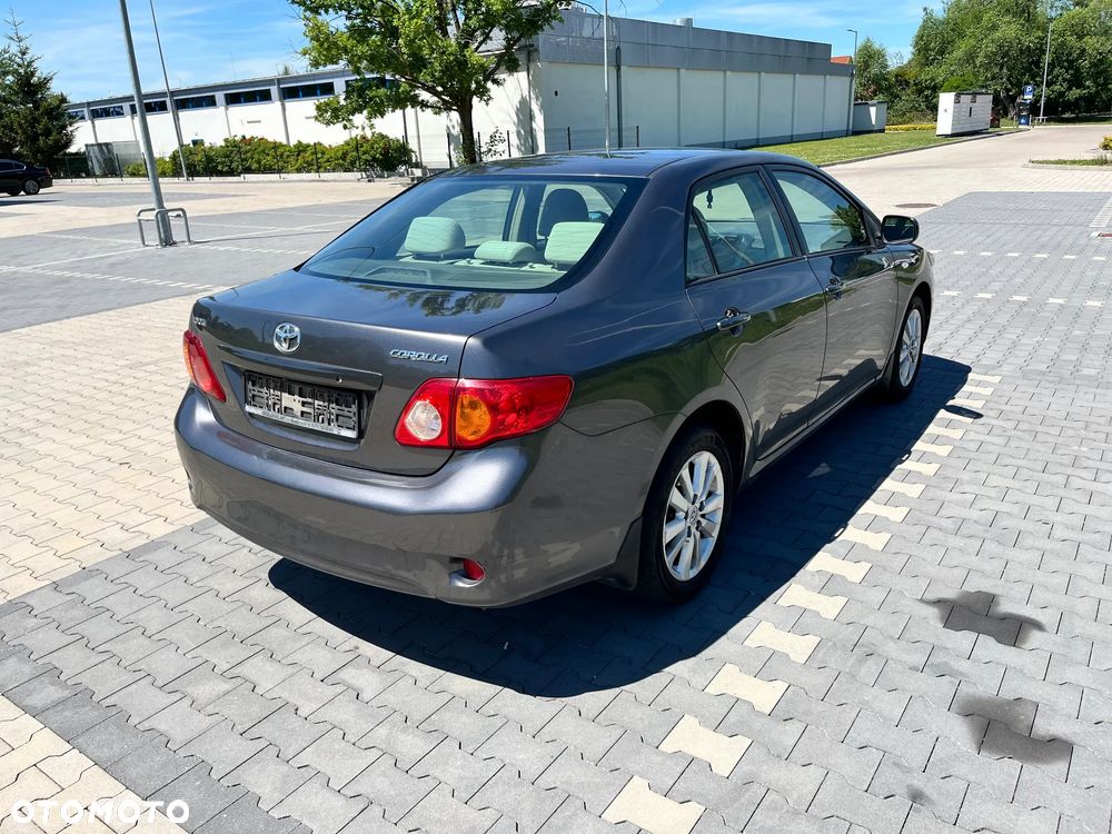 Toyota Corolla 1.6 VVT-i Luna - 19