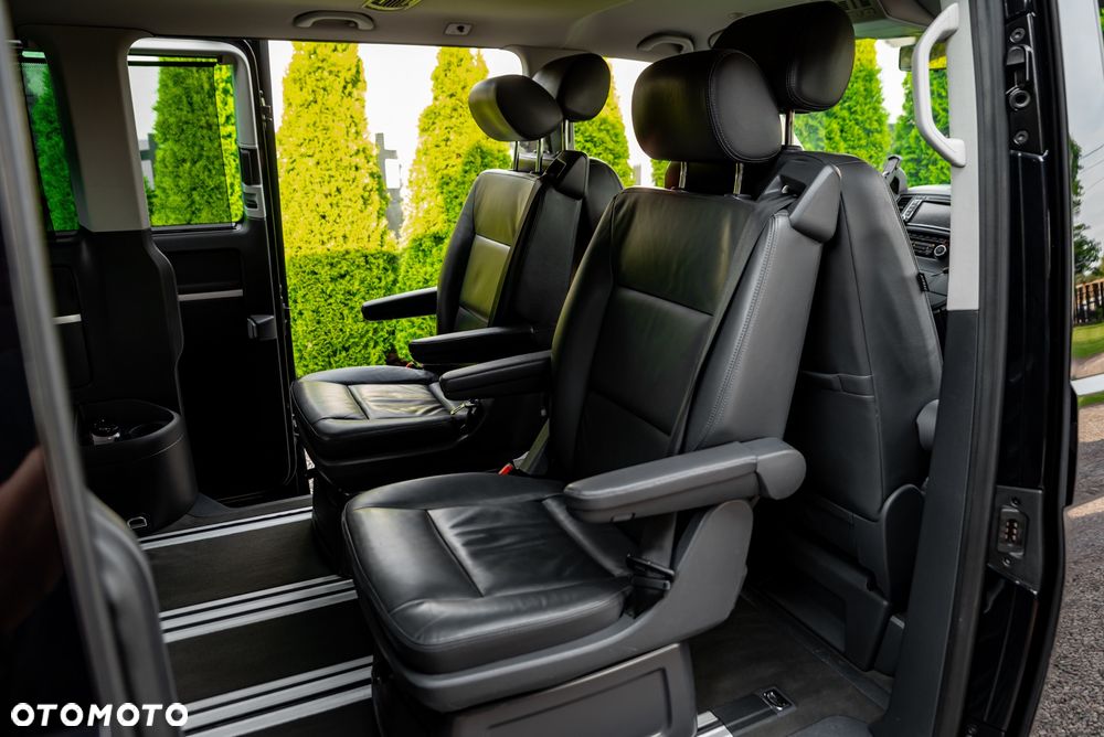 Volkswagen Multivan - 25