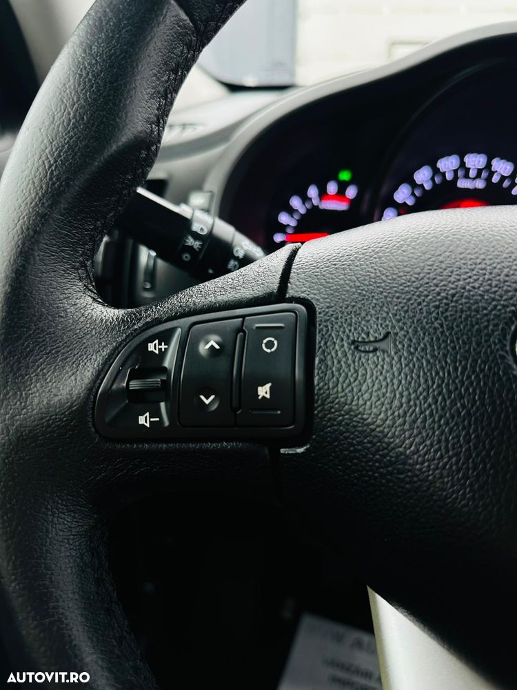 Kia Sportage 1.7 CRDI 2WD Spirit - 31