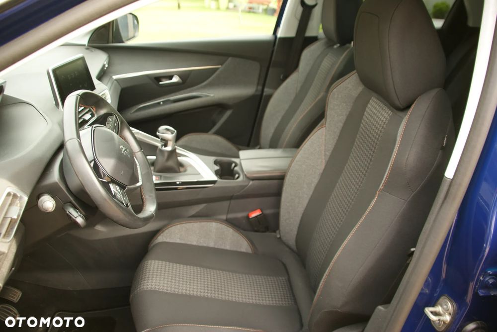 Peugeot 3008 - 18