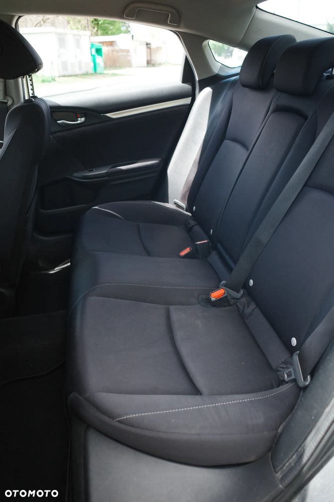 Honda Civic 1.5 T Elegance CVT - 9