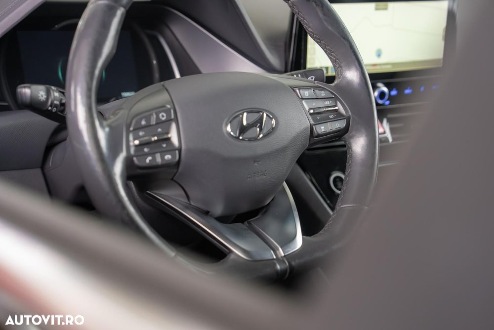 Hyundai IONIQ 1.6 GDI Premium - 21