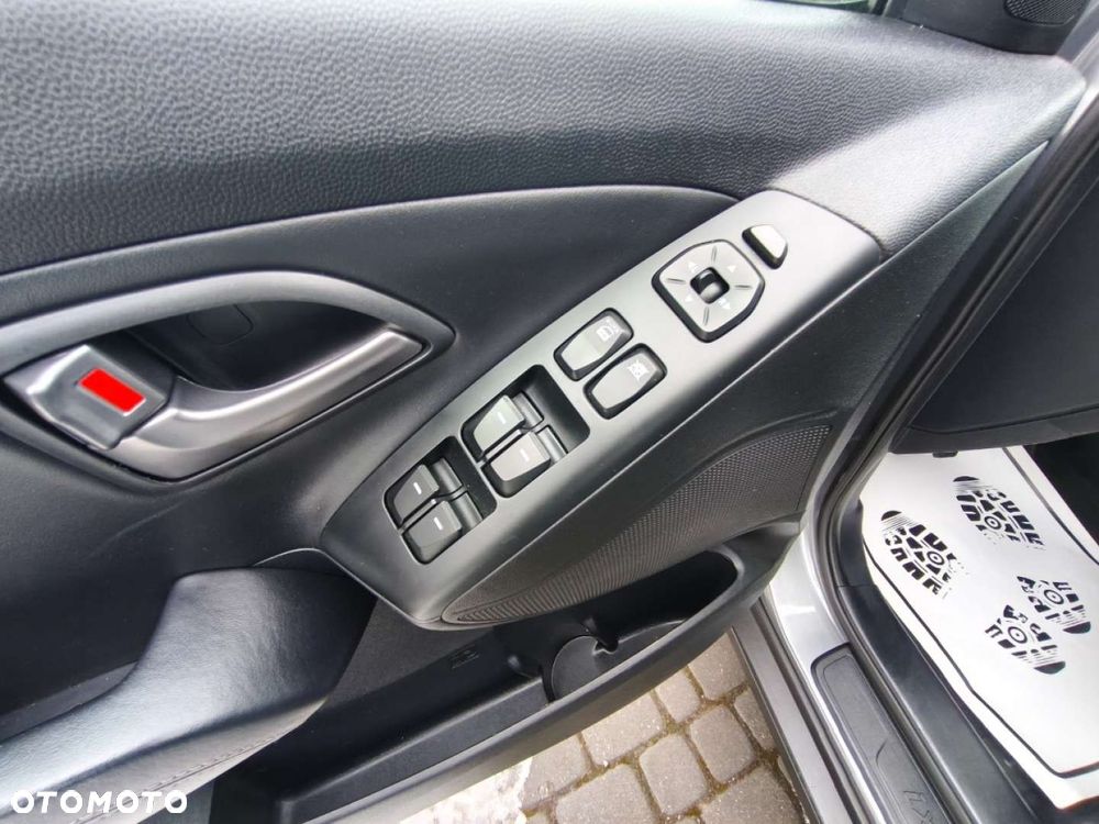 Hyundai ix35 - 12