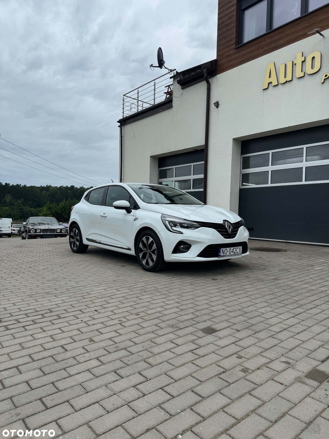 Renault Clio E-TECH Hybrid 140 BUSINESS EDITION - 2