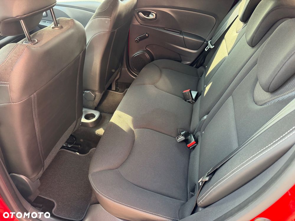 Renault Clio 1.2 16V 75 Life - 15