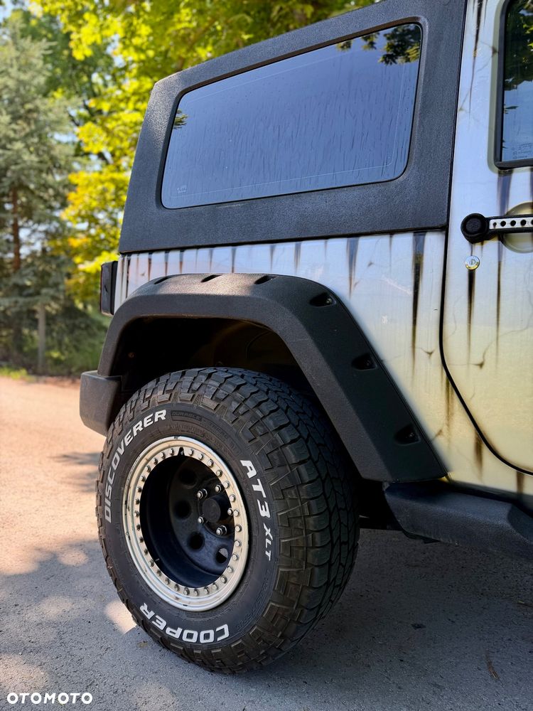 Jeep Wrangler 3.8 Sahara - 11