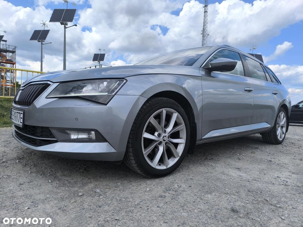 Skoda Superb 2.0 TDI Ambition DSG - 4
