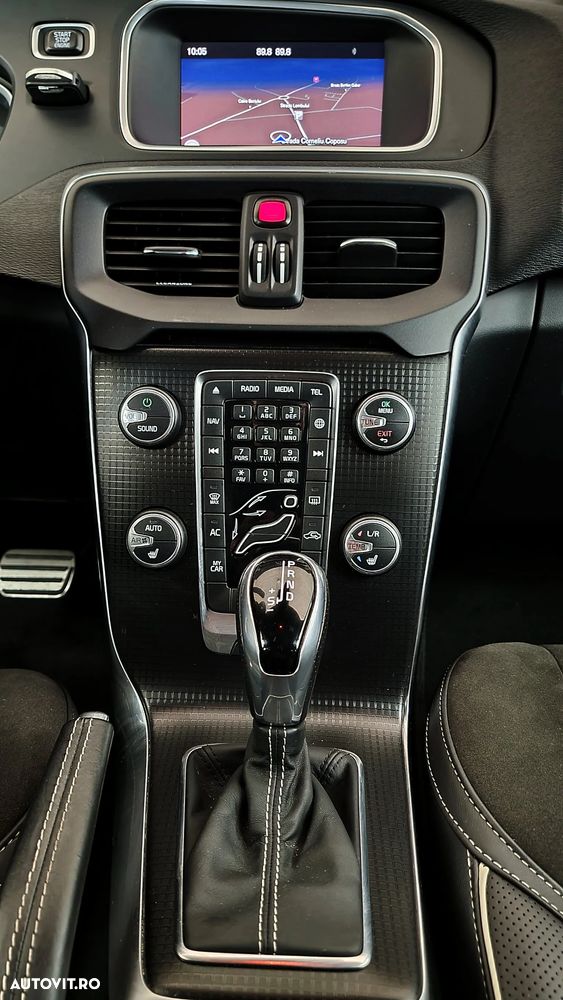 Volvo V40 D3 Geartronic RDesign - 17