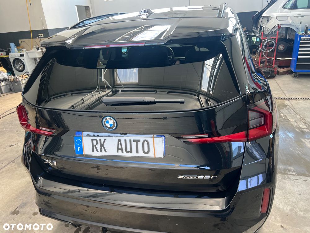 BMW X1 xDrive25e M Sportpaket - 4