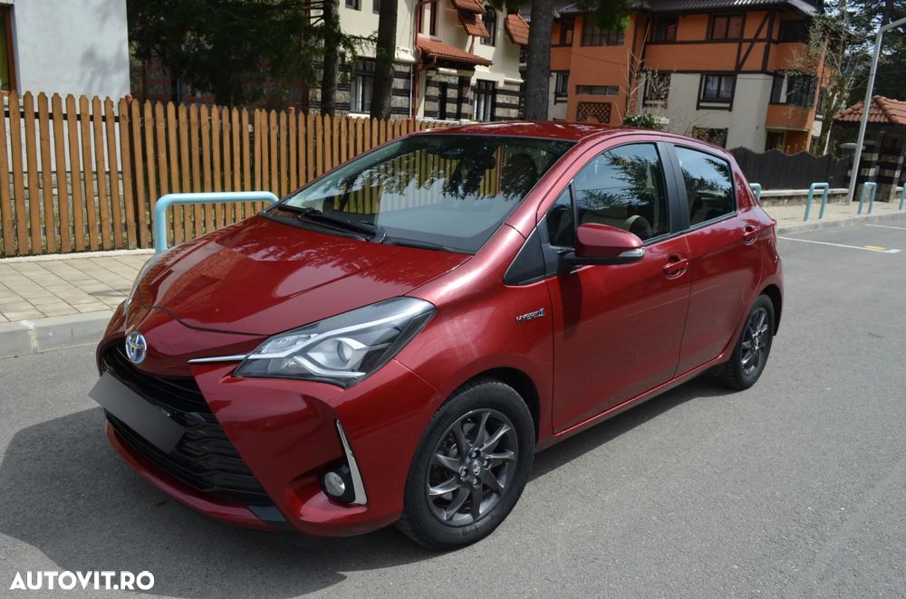 Toyota Yaris 1.5 VVT-i HSD Luna - 1