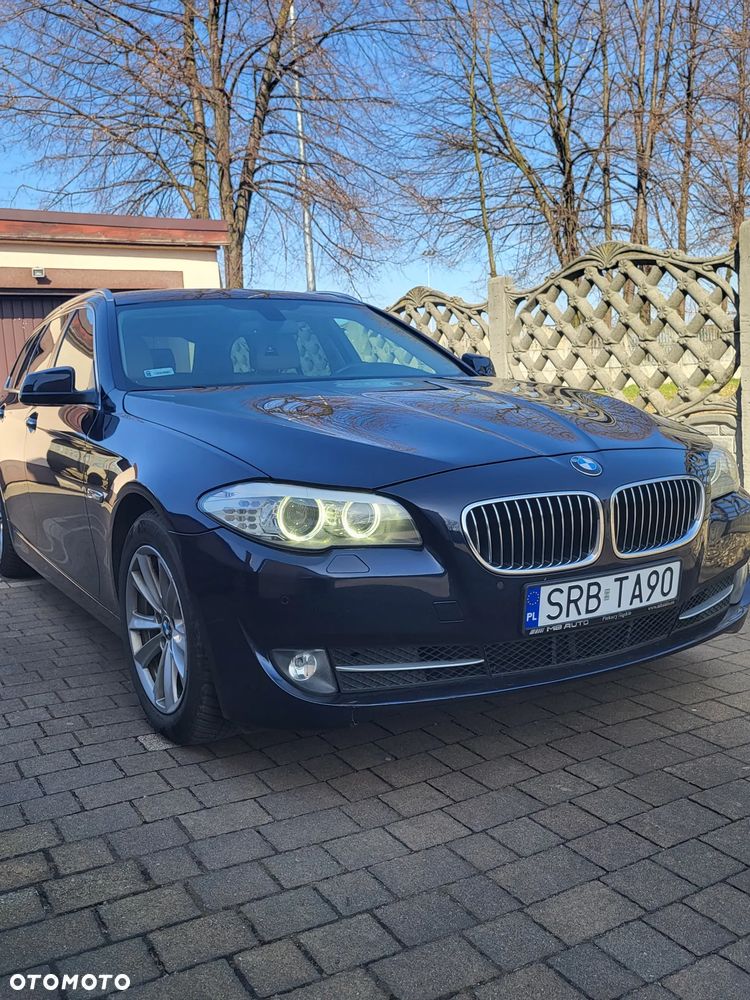BMW Seria 5 520d xDrive Luxury Line - 1