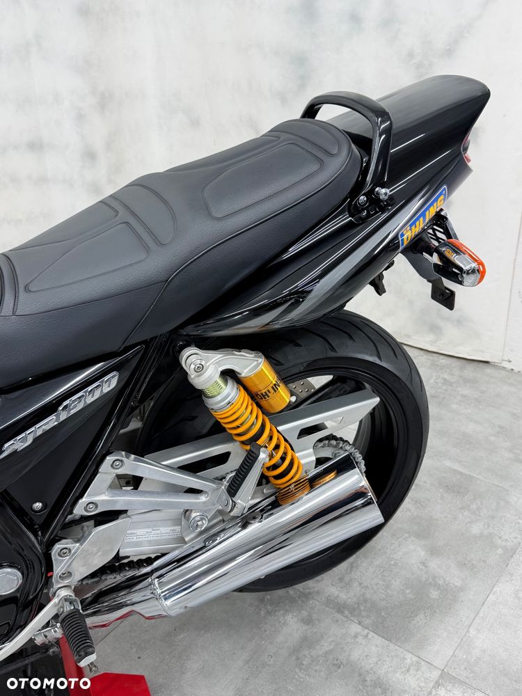 Yamaha XJR - 11