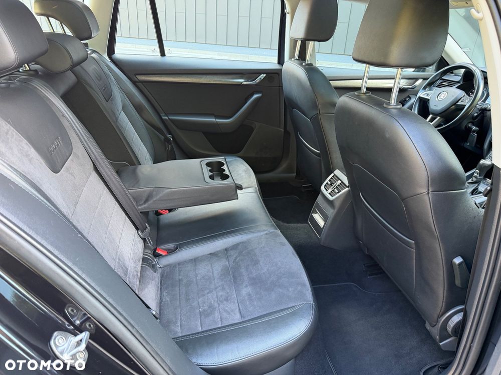 Skoda Octavia 2.0 TDI 4x4 DSG Scout - 26