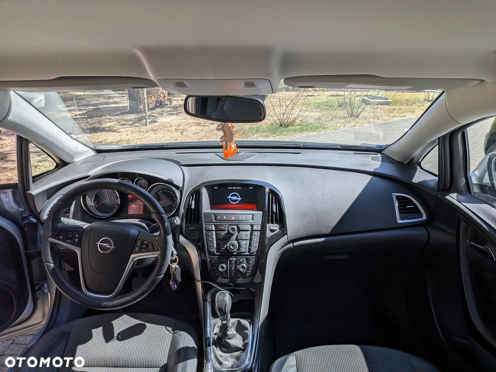 Opel Astra 1.6 CDTI Cosmo - 17