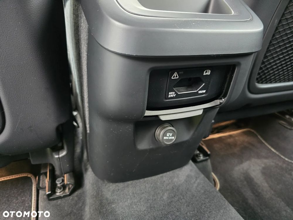 Volvo XC 60 B5 B R-Design - 32