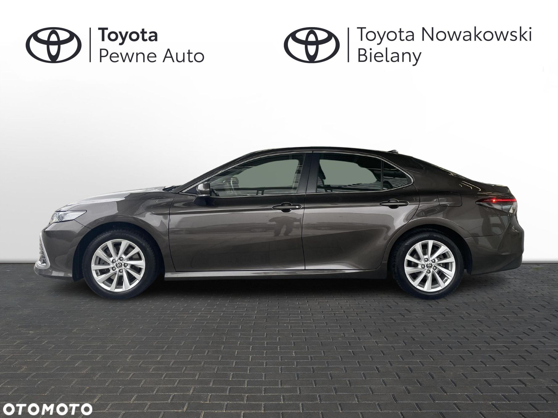 Toyota Camry - 2