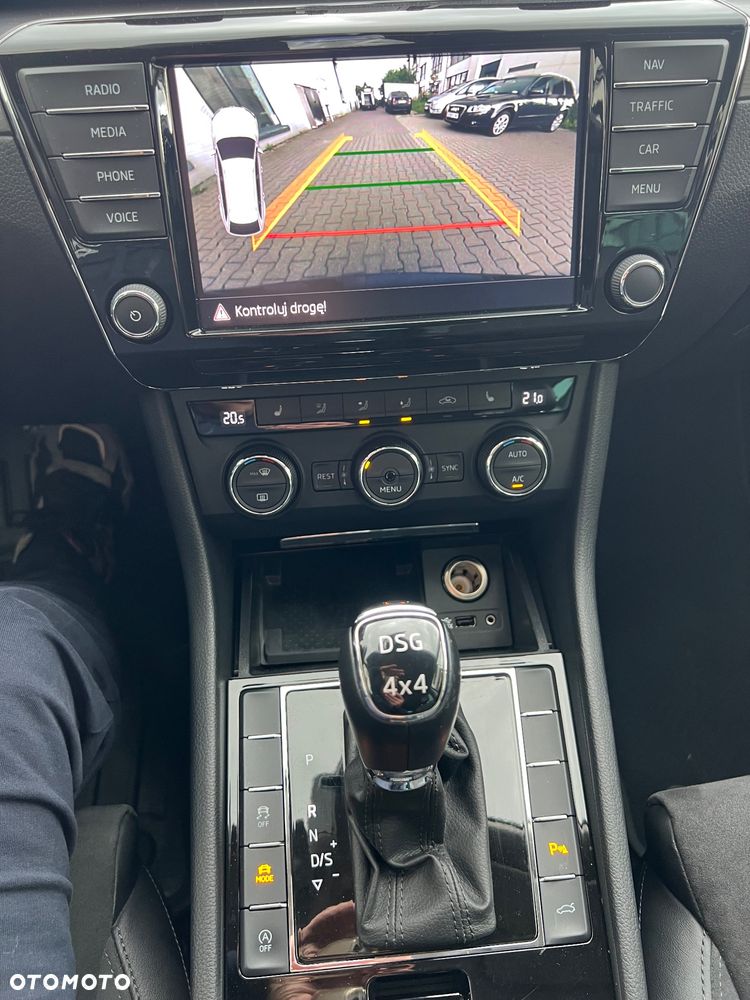 Skoda Superb 2.0 TSI 4x4 L&K DSG - 20