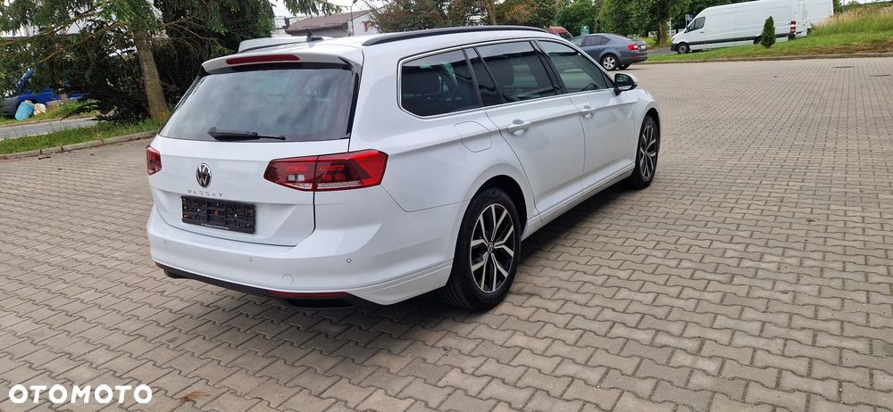 Volkswagen Passat 2.0 TDI SCR DSG Business - 3