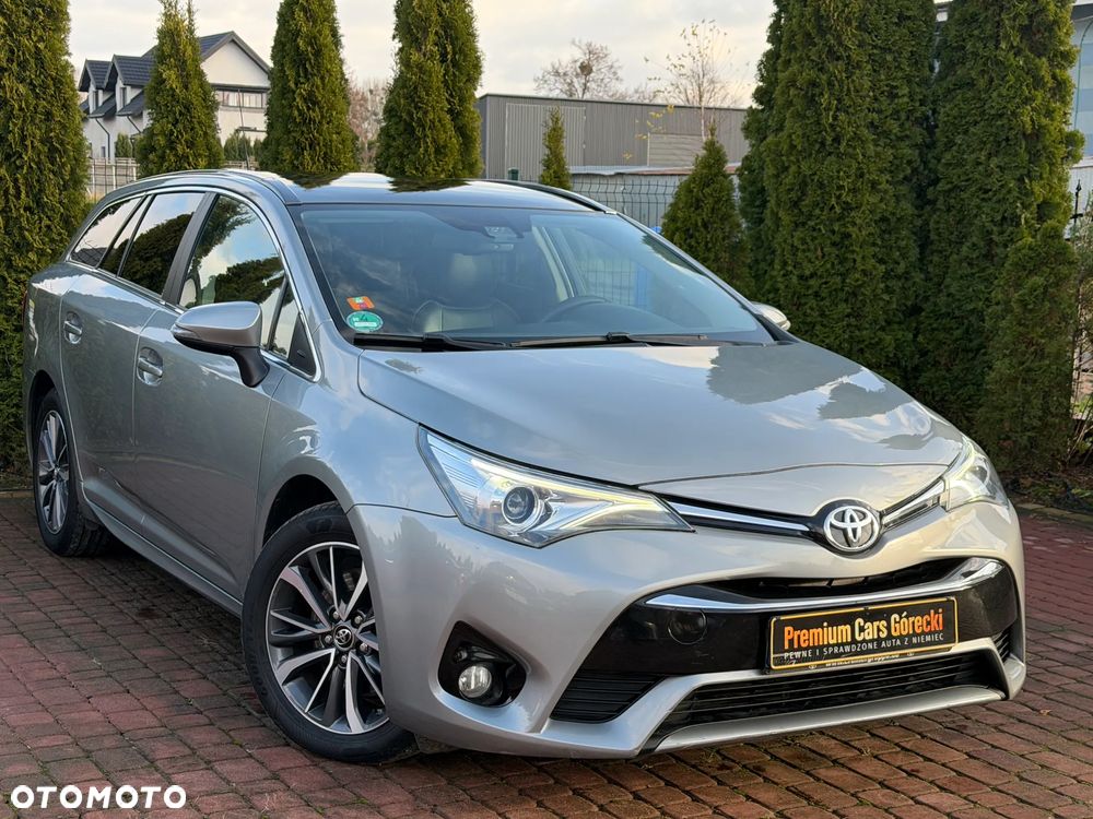 Toyota Avensis 2.0 D-4D Premium - 8