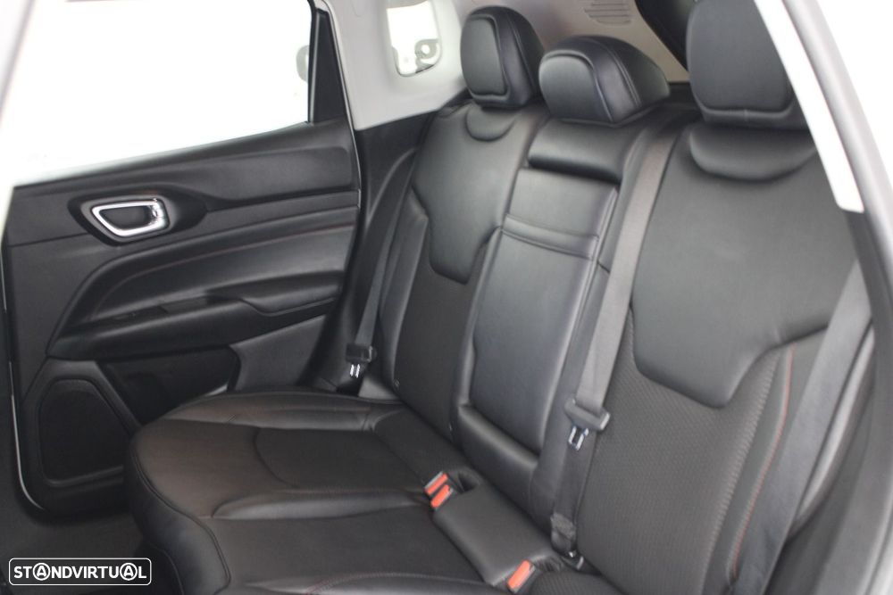 Jeep Compass 1.3 TG Trailhawk - 21