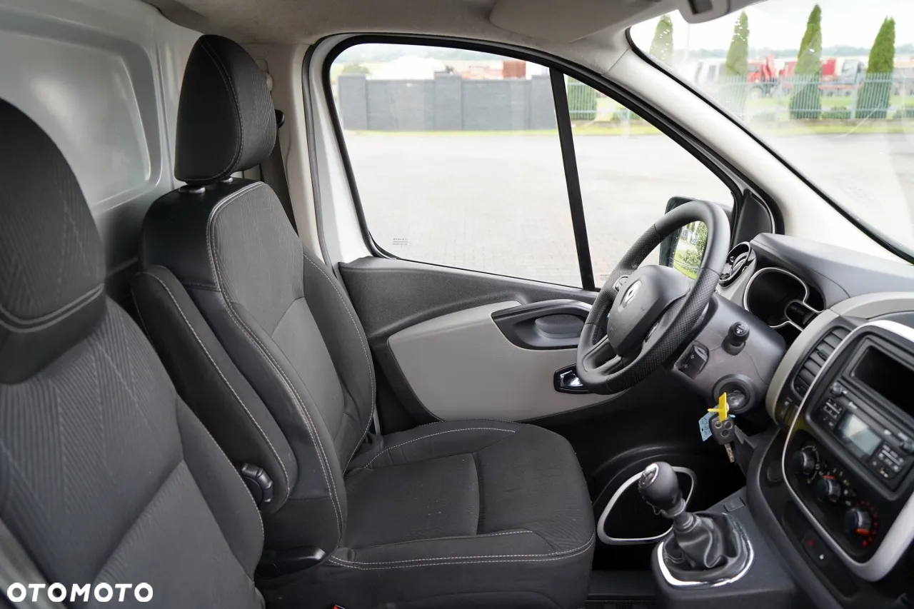 Renault TRAFIC / BLASZAK / ZABUDOWA WARSZTATOWA / MANUAL / SPROWADZONY / PO KONTRAKCIE SERWISOWYM - 25