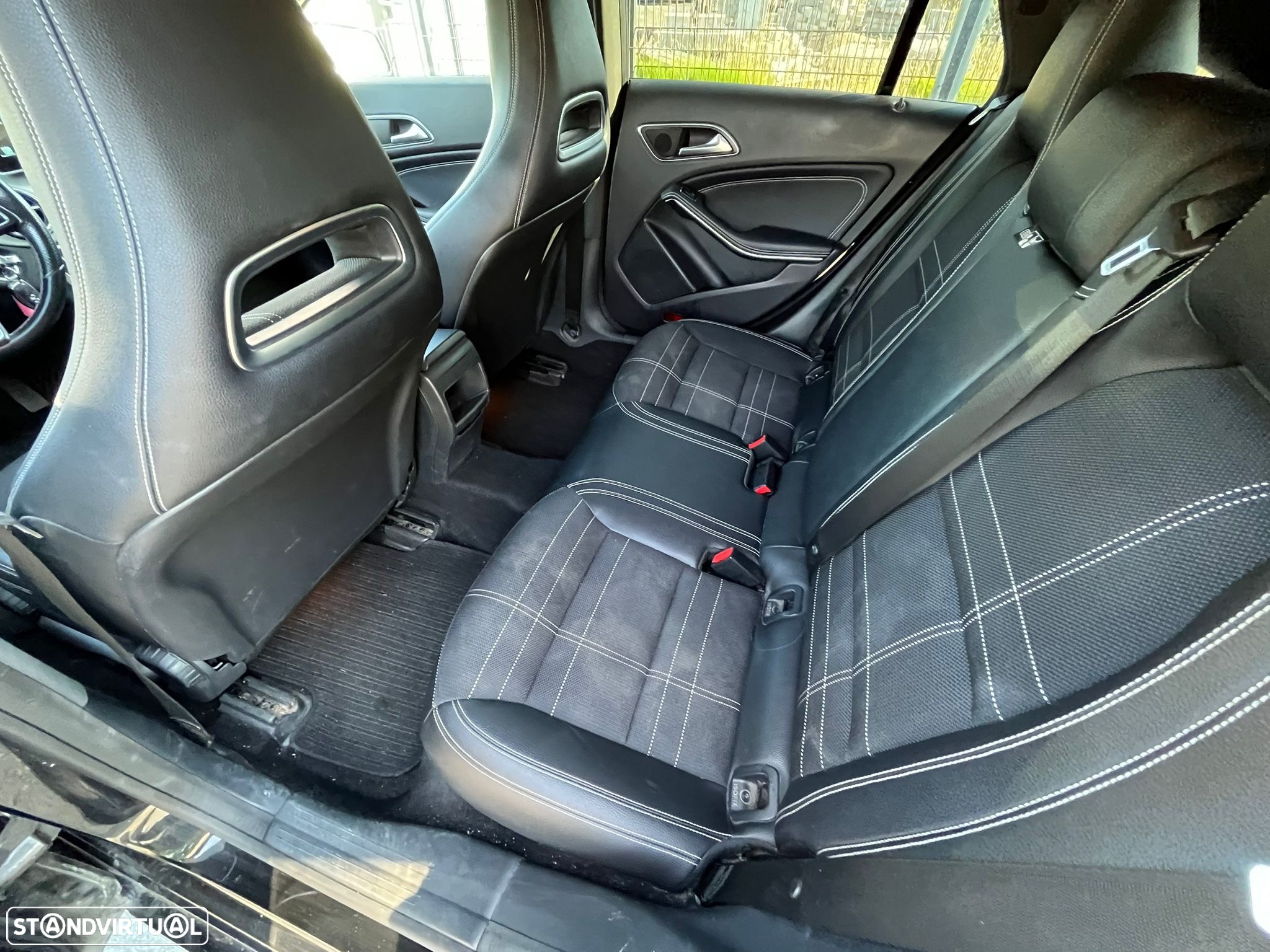 Mercedes-Benz CLA 200 d Shooting Brake Urban - 8
