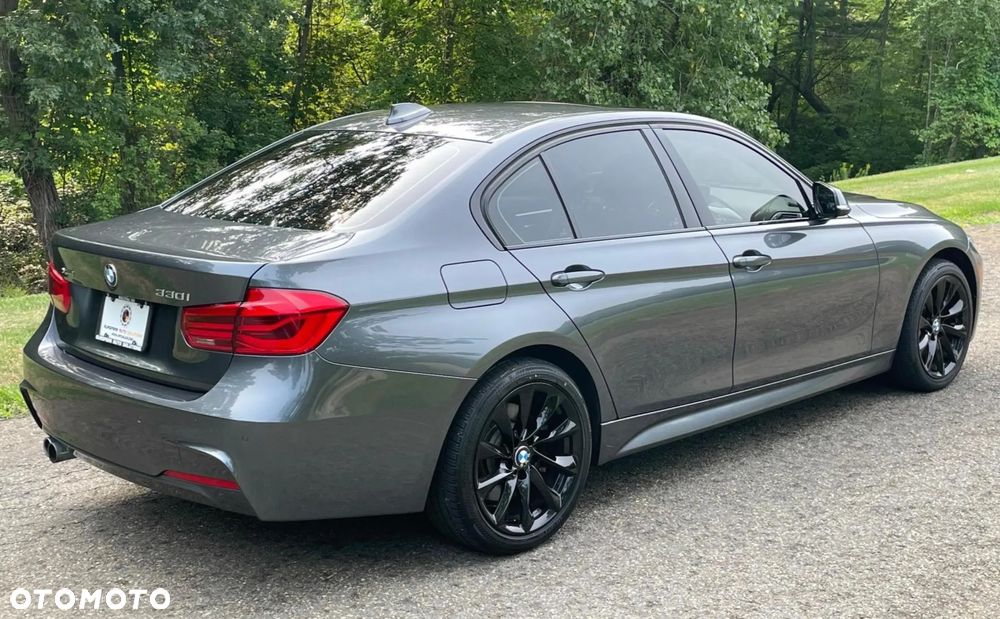 BMW Seria 3 330i xDrive Edition M Sport Shadow - 5