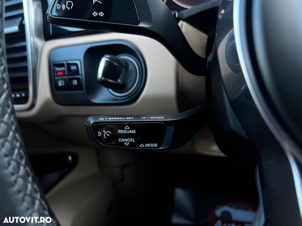 Porsche Cayenne - 25