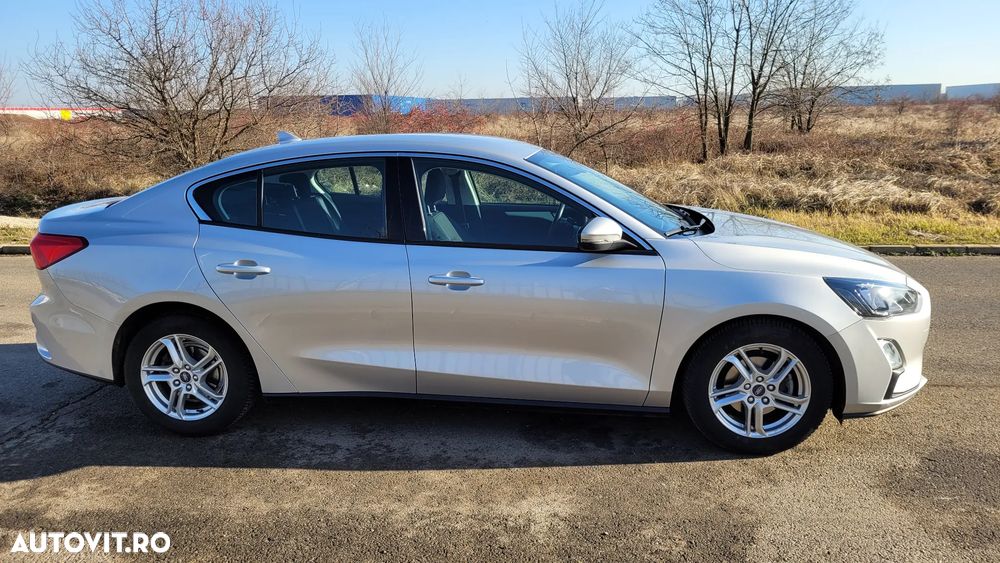 Ford Focus 1.0 EcoBoost Trend Edition - 4