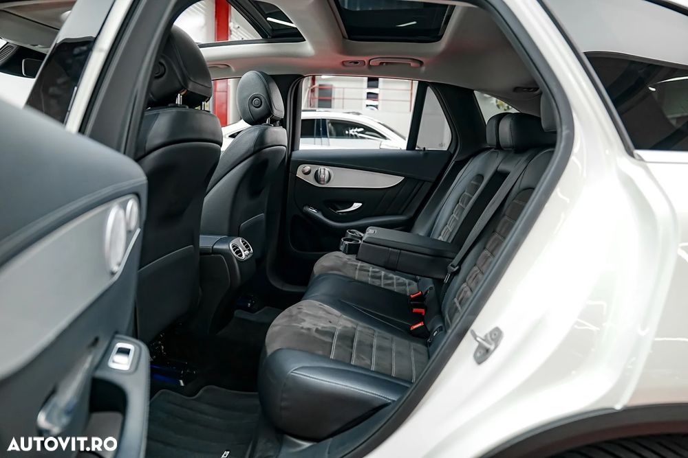 Mercedes-Benz GLC 300 e 4Matic 9G-TRONIC AMG Line Plus - 6