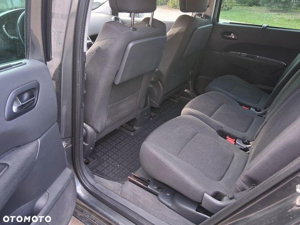Peugeot 5008 1.6 HDi Access 7os - 10