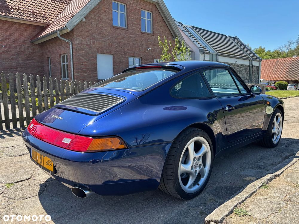 Porsche 911 Carrera - 1