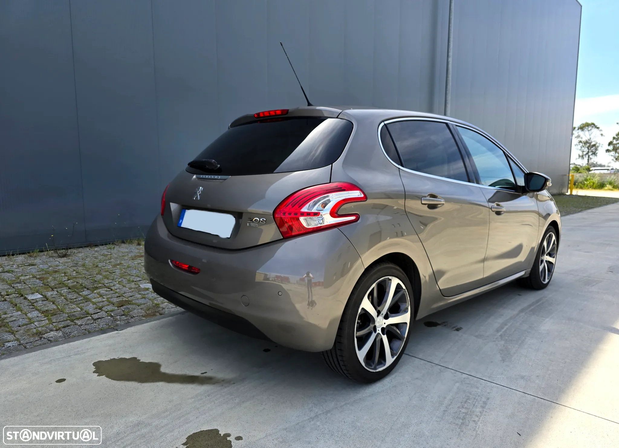 Peugeot 208 1.6 e-HDi Allure - 6