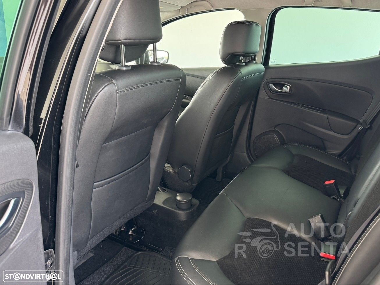 Renault Clio - 17